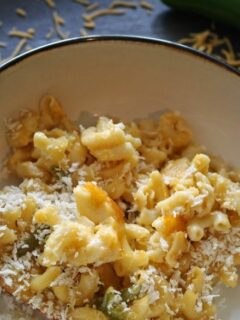 Baked Jalapeno Macaroni and Cheese | www.honeyandbirch.com
