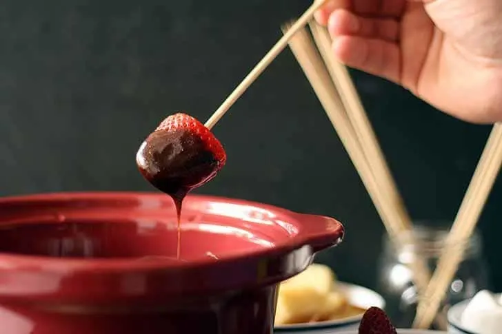 Slow Cooker Chocolate Fondue