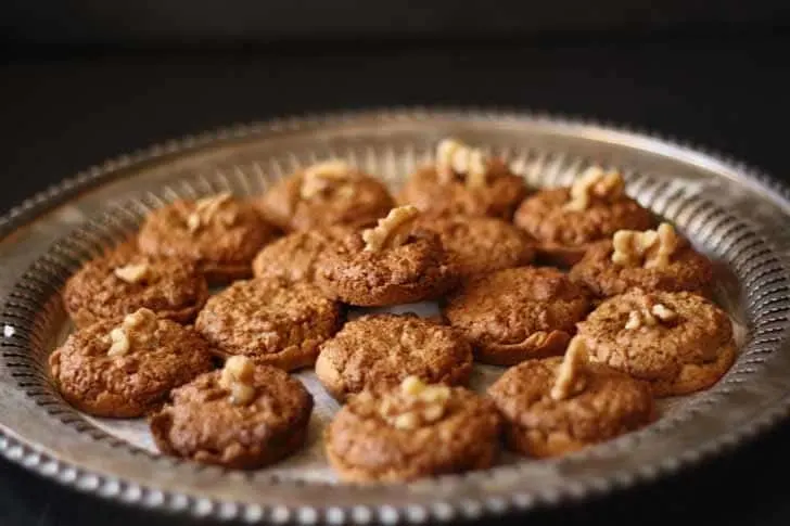 Walnut Cup Cookies