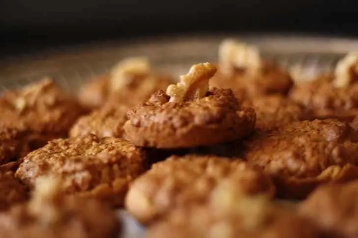 Walnut Cup Cookies