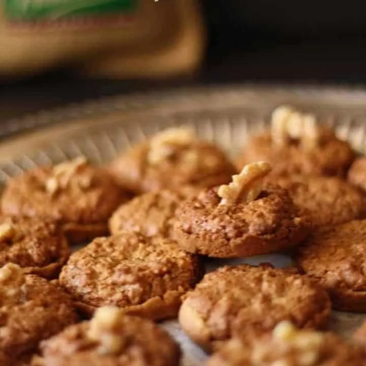 Walnut Cup Cookies