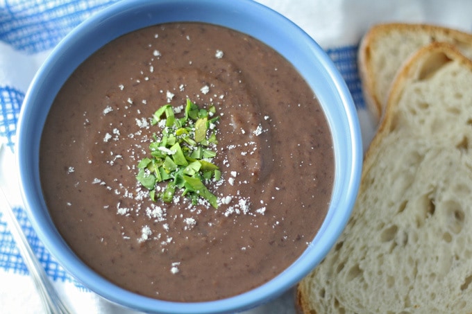 black bean soup recipe with bread