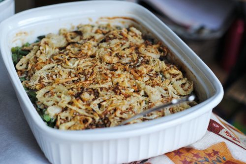8 Great: Thanksgiving Dinner Edition | 8 Great Green Bean Casserole Recipes | www.honeyandbirch.com