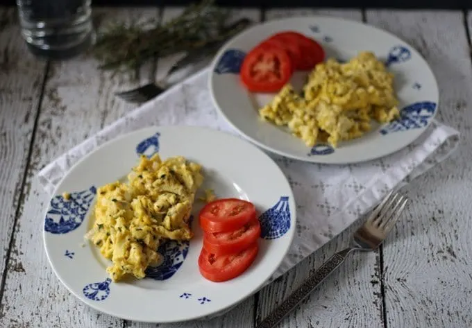 Leftover Herb Breakfast Scrambler | www.honeyandbirch.com