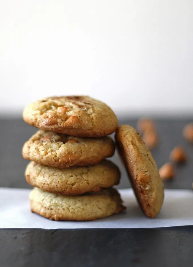 Butterscotch Spice Cookies are perfect for cookie swaps and holiday gatherings! The ginger and cinnamon are perfect with the butterscotch chips. | www.honeyandbirch.com | #christmascookies