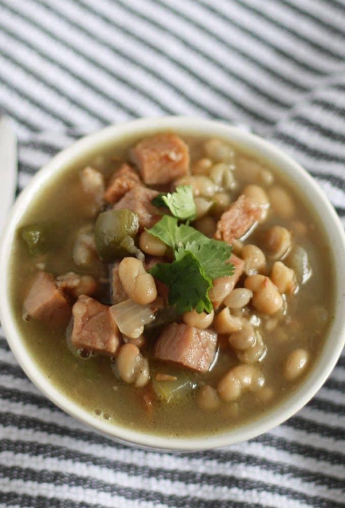 Great way to use up leftover Christmas ham! Ham and White Bean Soup | www.honeyandbirch.com #leftovers