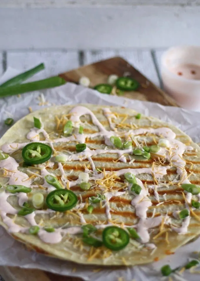 Great way to use up leftover Christmas ham! Ham, Jalapeno and Green Onion Quesadilla | www.honeyandbirch.com | #leftovers