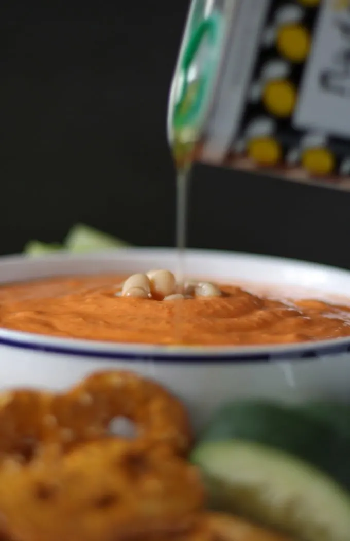 Roasted Red Pepper and White Bean Hummus | www.honeyandbirch.com | #dip