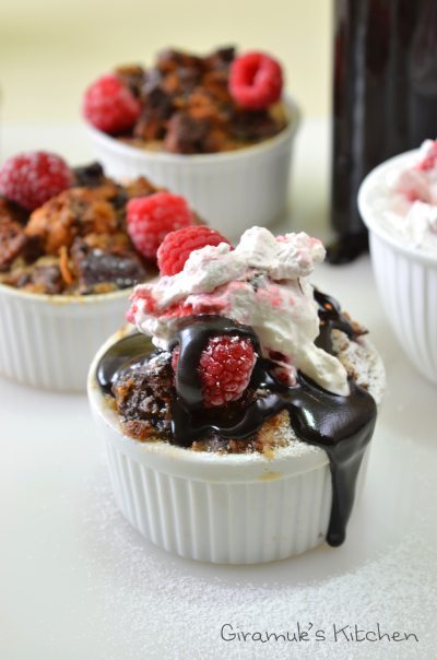 Chocolate Desserts for Valentine's Day | www.honeyandbirch.com | #vday #chocolate