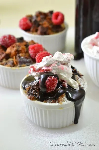 Chocolate Desserts for Valentine's Day | www.honeyandbirch.com | #vday #chocolate