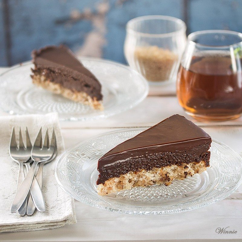 Chocolate Desserts for Valentine's Day | www.honeyandbirch.com | #vday #chocolate