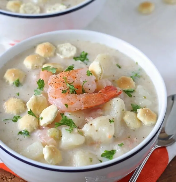Shrimp and Potato Chowder | Perfect way to warm up on a chilly day! www.honeyandbirch.com #soup #seafood