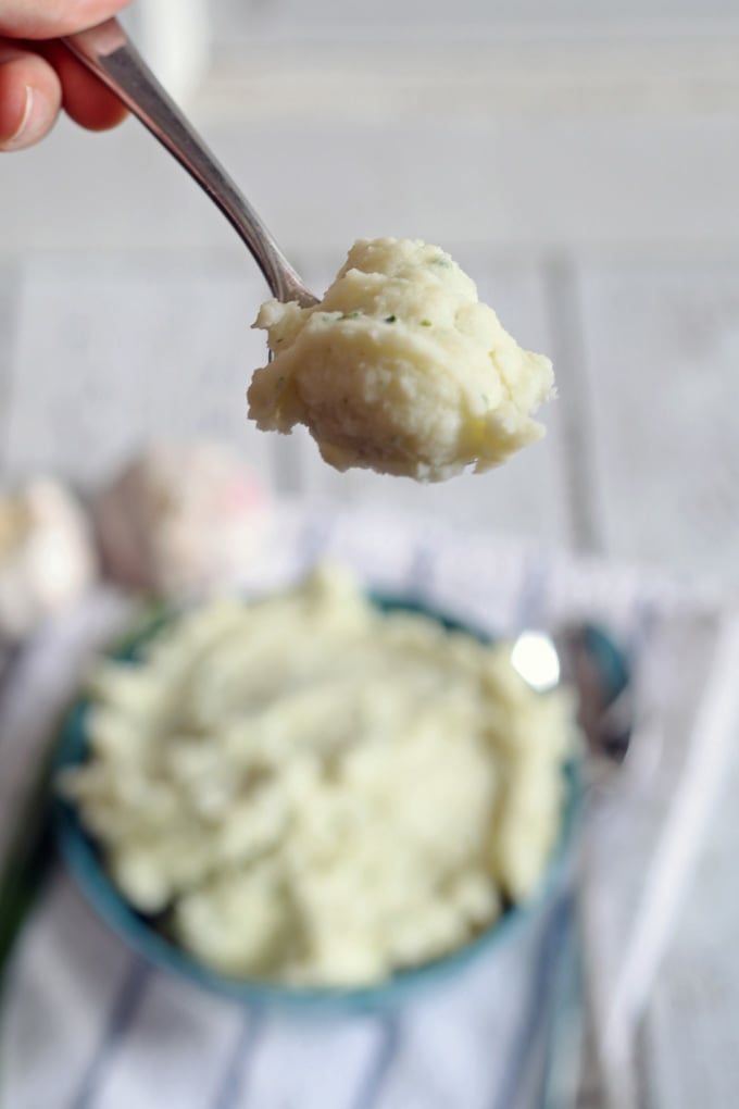 Garlic Chive Mashed Potatoes | www.honeyandbirch.com #sidedish