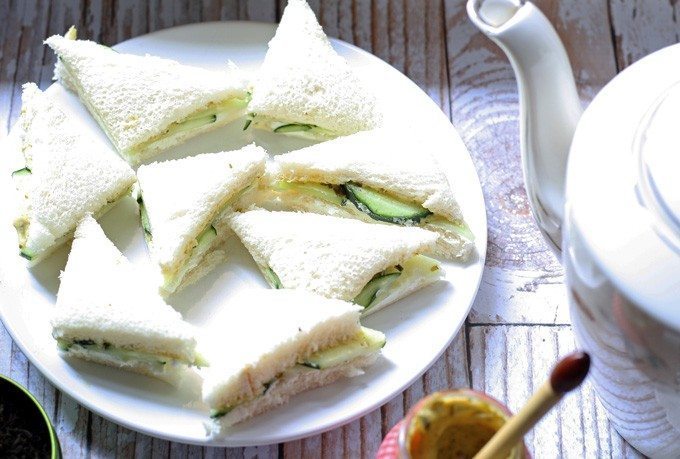 Mother's Day Tea Party Ideas | #entertaining | honeyandbirch.com