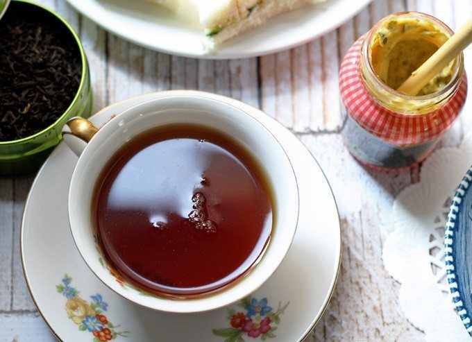 Mother's Day Tea Party Ideas | #entertaining | honeyandbirch.com