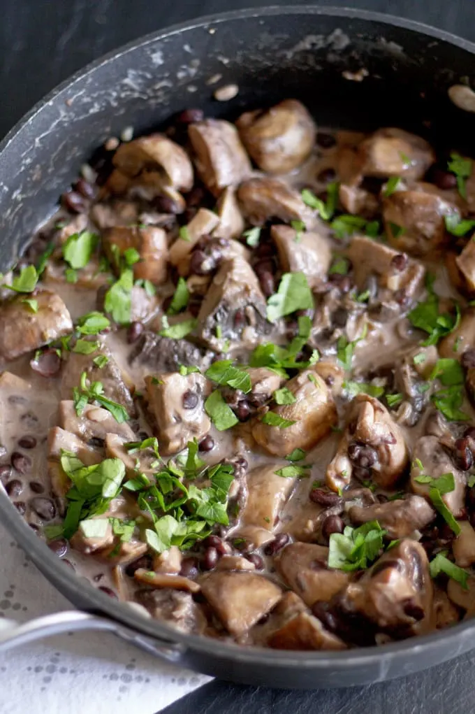 Polenta, Mushrooms and Black Beans | honeyandbirch.com | #dinner #vegetarian