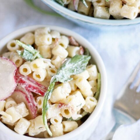 Spring Pasta Salad with Radishes and Arugula | honeyandbirch.com