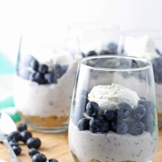 Individual No Bake Blueberry Cheesecake honeyandbirch.com #BlueberryCheesecake #dessert