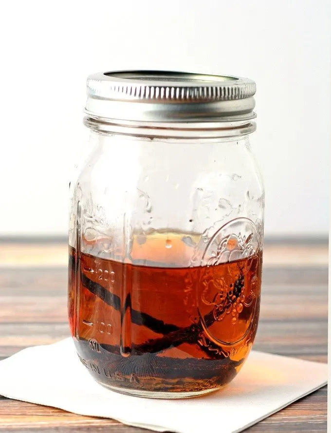homemade vanilla bean bourbon extract