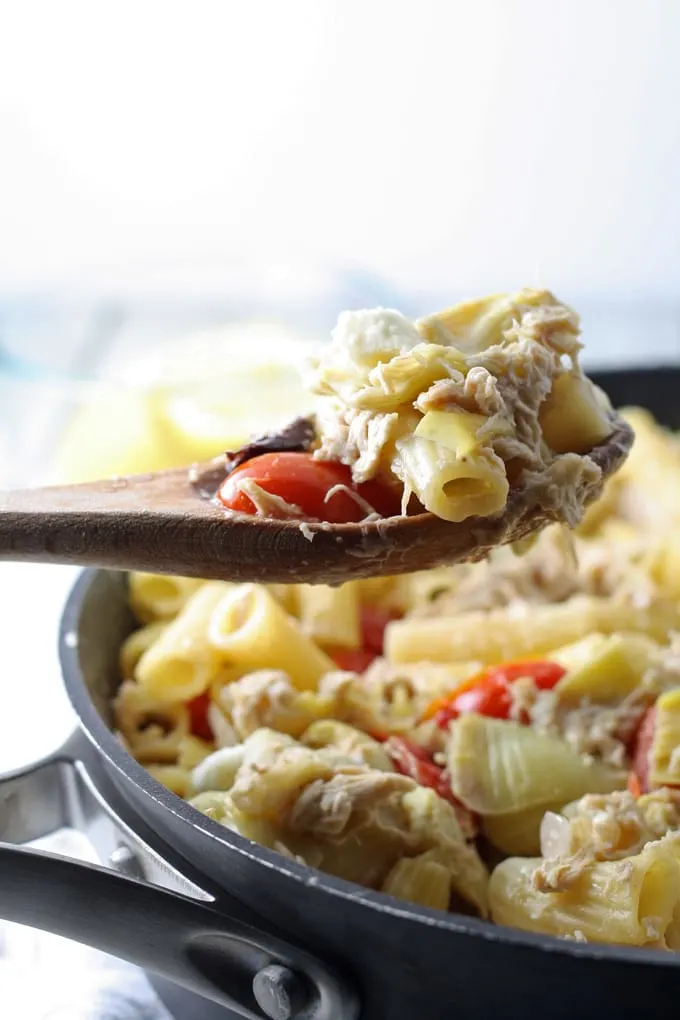 one-pot-mediterranean-chicken-feta-pasta-4