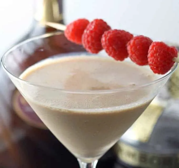 Chocolate Raspberry Martini | #cocktail honeyandbirch.com