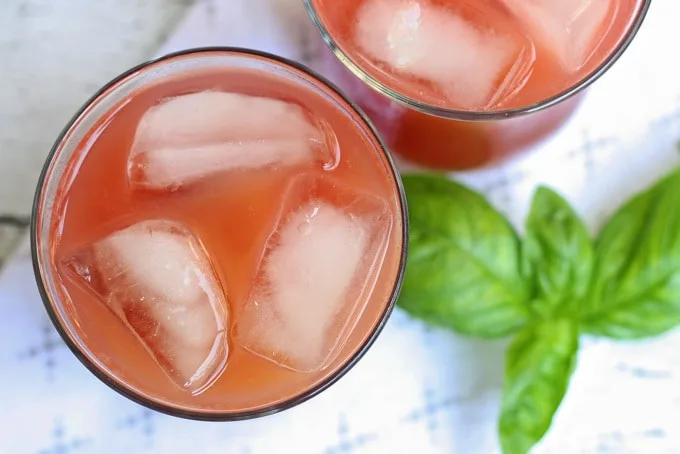 PAMA Sunrise Punch - perfect for summer parties! #PAMACelebrateSummer #sponsored | honeyandbirch.com