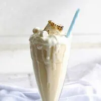 Toasted Marshmallow Peanut Butter Milkshake | honeyandbirch.com