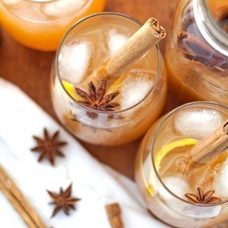 Autumn Spiced Rum Cider Cocktail - the perfect autumn cocktail! | honeyandbirch.com