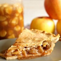 Homemade Apple Pie Filling | honeyandbirch.com #autumn