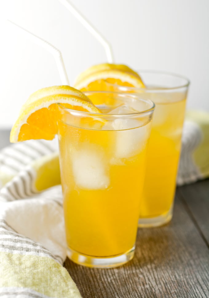 Orange Lemonade with Honey Ginger Simple Syrup - a refreshing addition to your fall drink list! | honeyandbirch.com