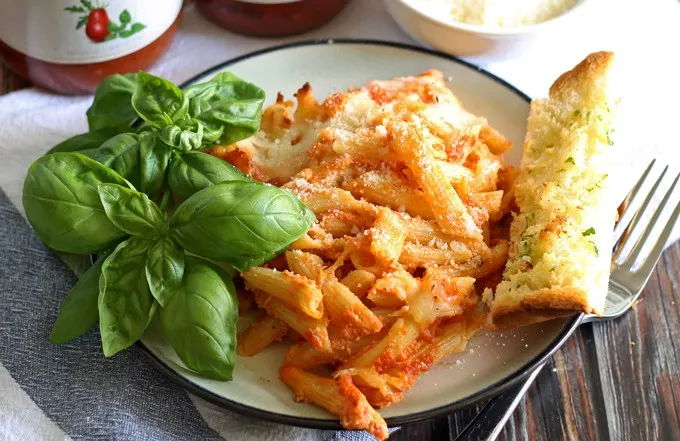 Three Cheese Penne Pasta Bake | honeyandbirch.com