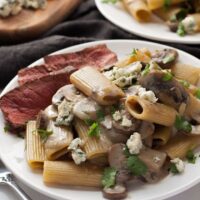 Mushroom Blue Cheese Rigatoni - an easy 30-minute one pot pasta dinner. Perfect for Sunday dinner when paired with steak, or for Meatless Monday when on it's own. | honeyandbirch.com