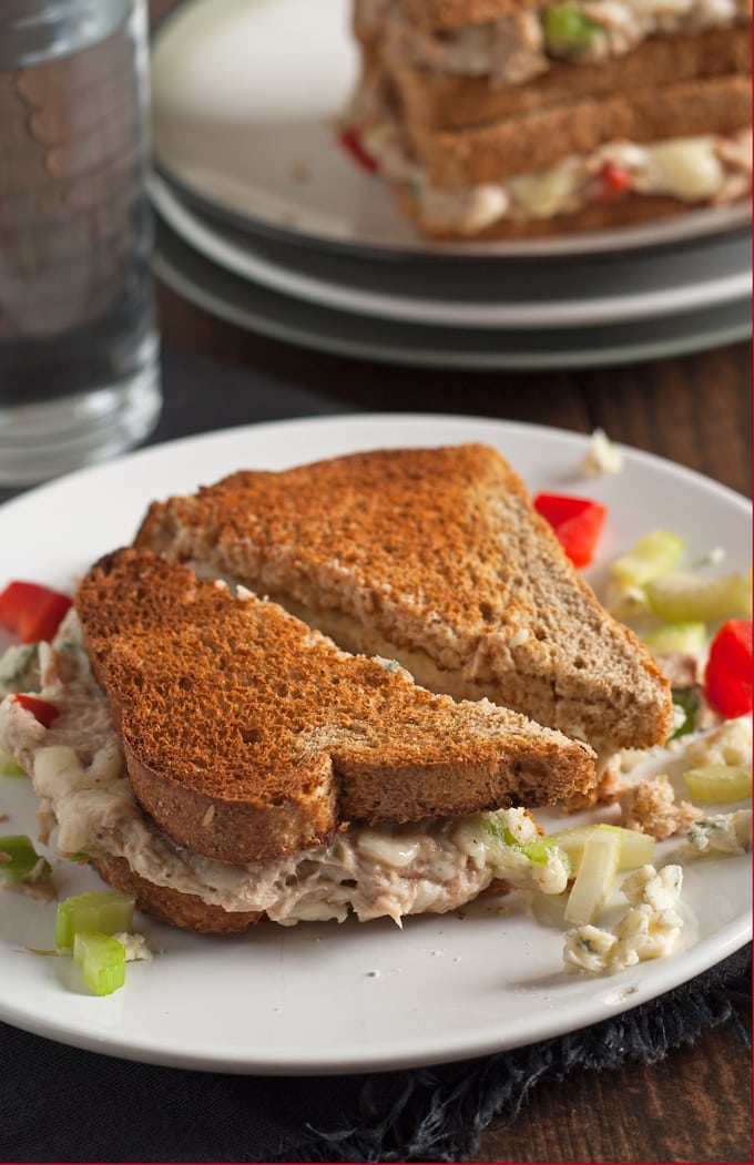 This blue cheese tuna melt is great for weekend lunches and brunch. Blue cheese is added to the tuna and American cheese is melted on top. This twist on an American classic can also be served open-face! | honeyandbirch.com