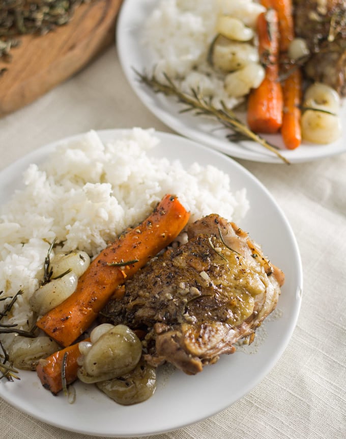 Grab a plate and a fork, cause you're going to want to dig in to this tea braised chicken thighs dinner! I see many delicious Sunday suppers in your future. | honeyandbirch.com