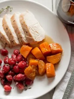 Thanksgiving dinner for two - if you can't join your family for Thanksgiving dinner, enjoy your own at home with this easy turkey breast dinner recipe! | honeyandbirch.com