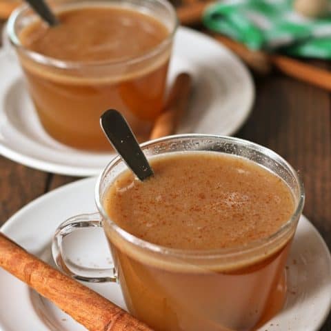 Honey buttered rum is the perfect holiday drink! It has all of the warmth and spice of hot buttered rum with the addition of my favorite ingredient - honey! | honeyandbirch.com