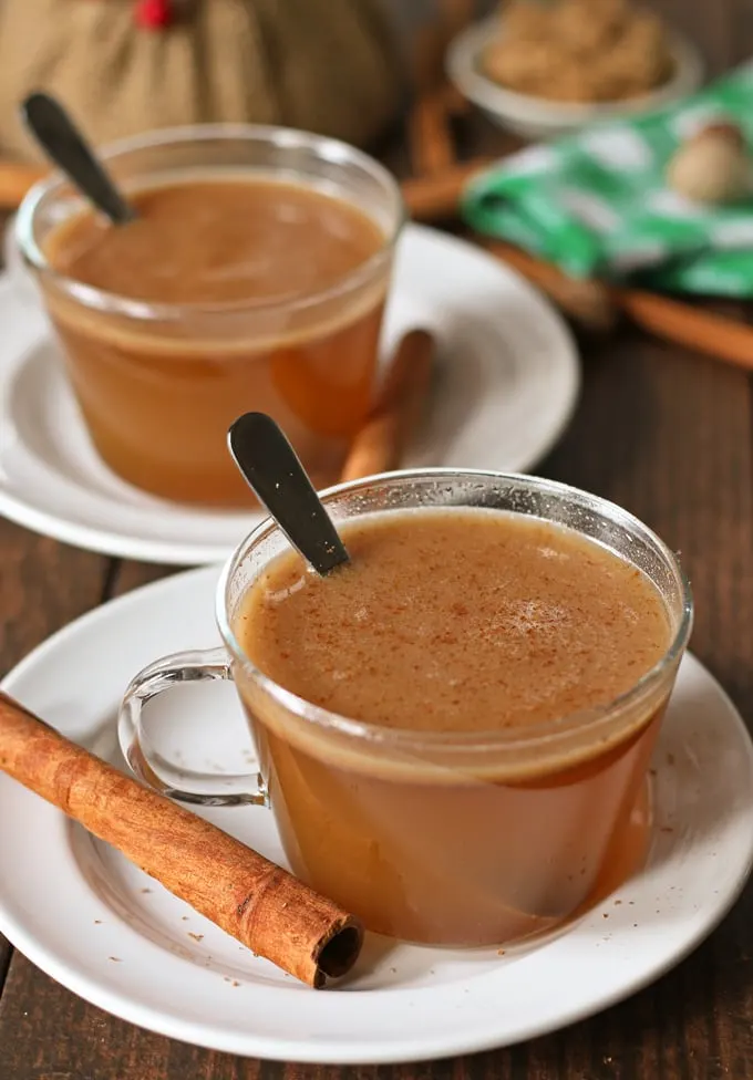 Honey buttered rum is the perfect holiday drink! It has all of the warmth and spice of hot buttered rum with the addition of my favorite ingredient - honey! | honeyandbirch.com