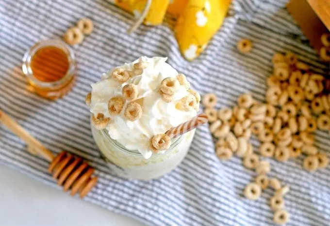 This honey nut Cheerios milkshake tastes just like a bowl of cereal and milk! | honeyandbirch.com