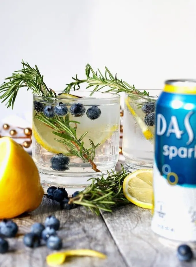 lemon blueberry vodka spritzer and garnish