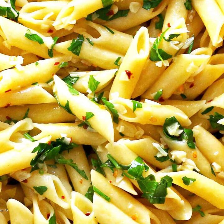 close up photo of penne agilo e olio