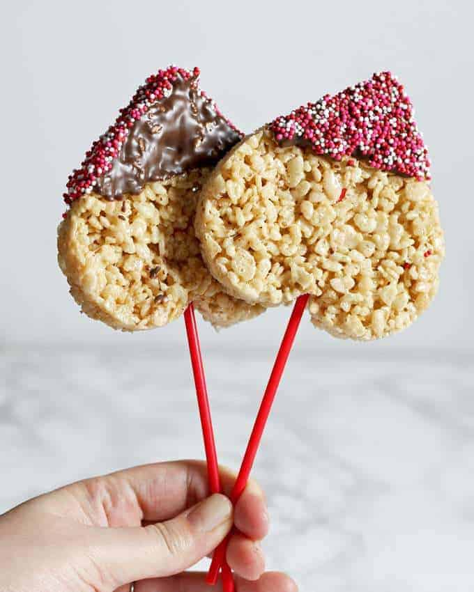 Rice Krispie Pops - Easy Valentine's Day Treat » Honey and Birch