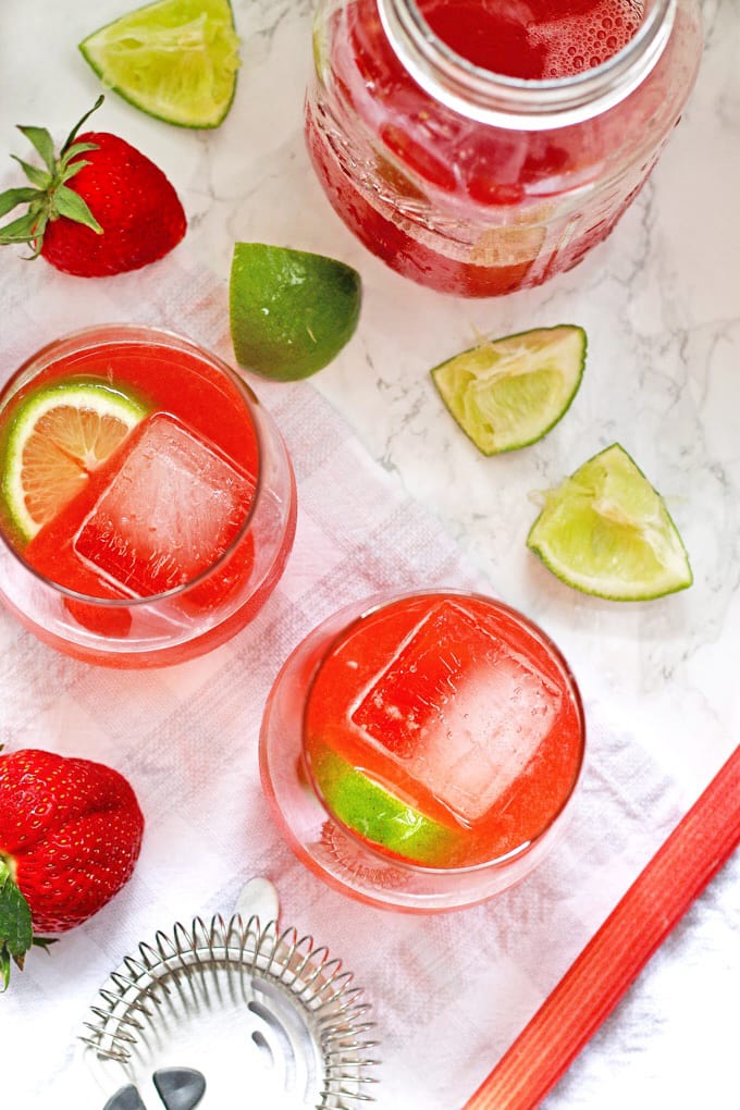 This strawberry rhubarb daiquiri recipe is the perfect spring cocktail! Plus, a recipe for homemade strawberry rhubarb simple syrup. | honeyandbirch.com