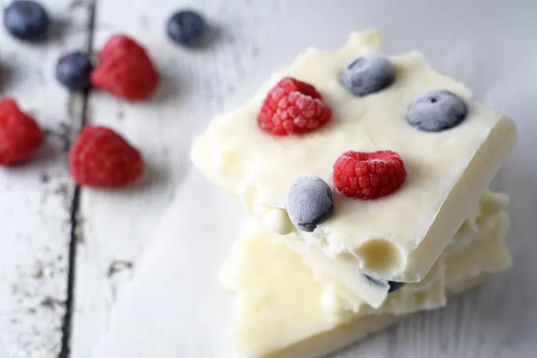 red white and blue frozen yogurt bark