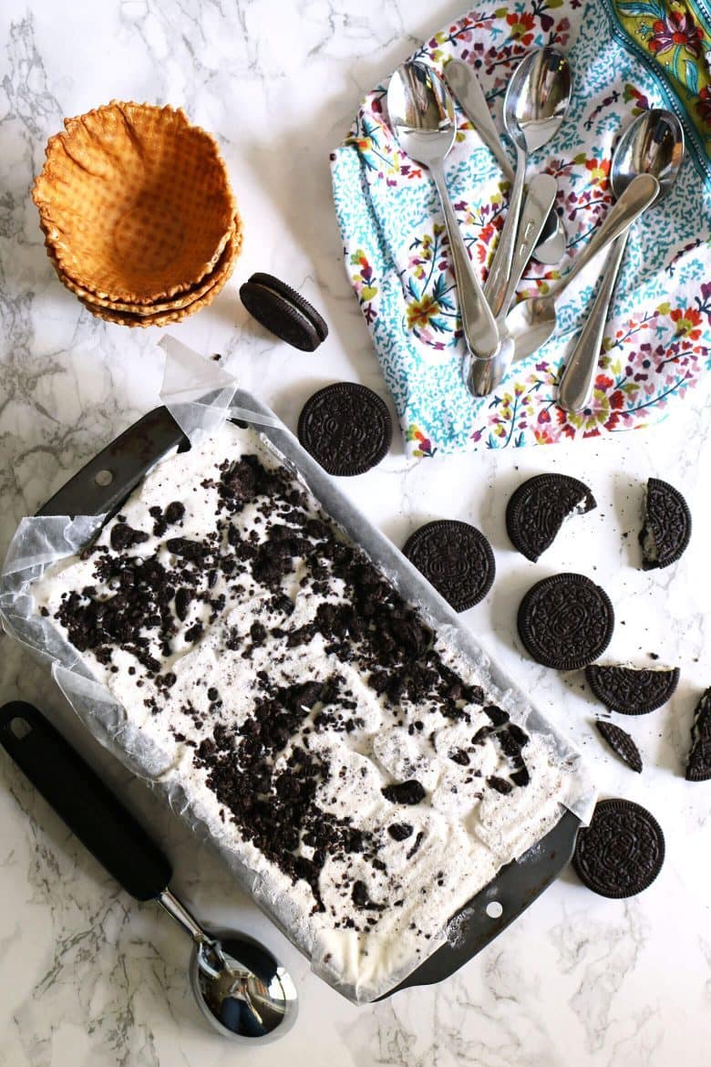 No-churn cookies and cream ice cream is the best (and easiest way!) to cool off on a hot summer day. The best part - this is a 3-ingredient recipe!