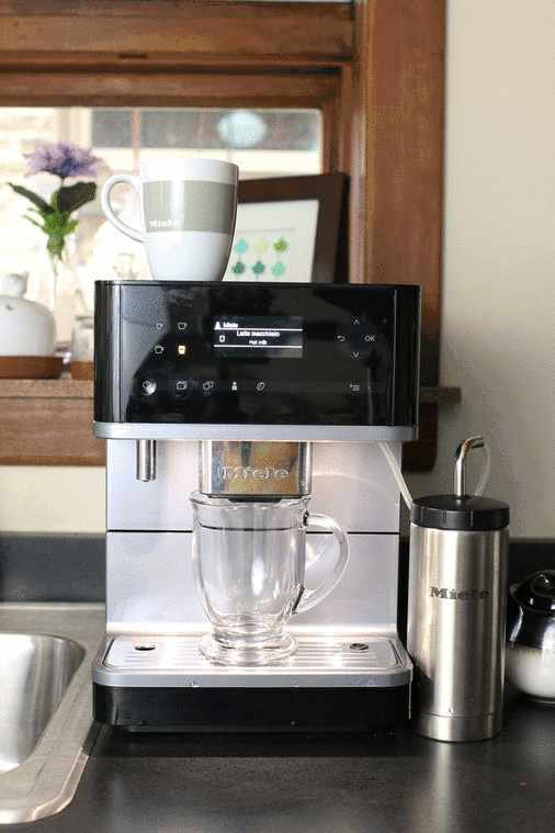 There's nothing better than morning's with a great cup of coffee and some blueberry chocolate scones. Make yourself a cafe latte with the Miele CM6 and a big batch of these scones! | honeyandbirch.com