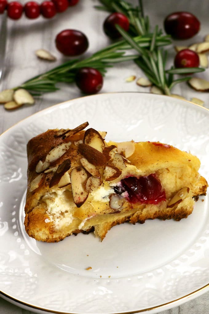 slice of christmas wreath appetizer with crescent rolls