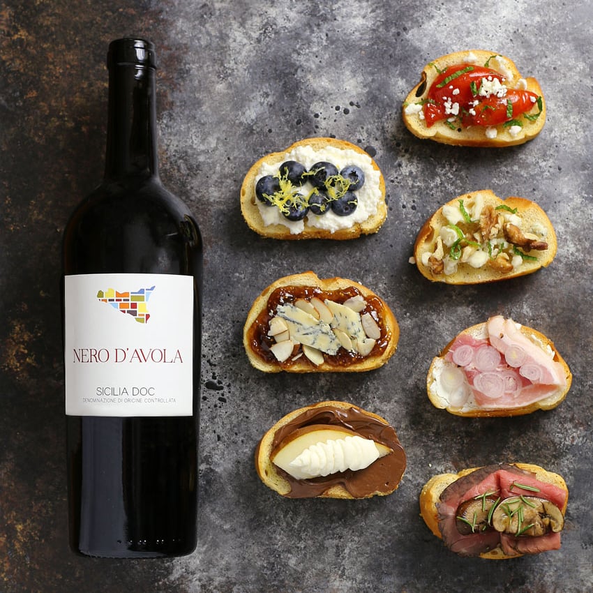 Nero D'avola and 7 crostini