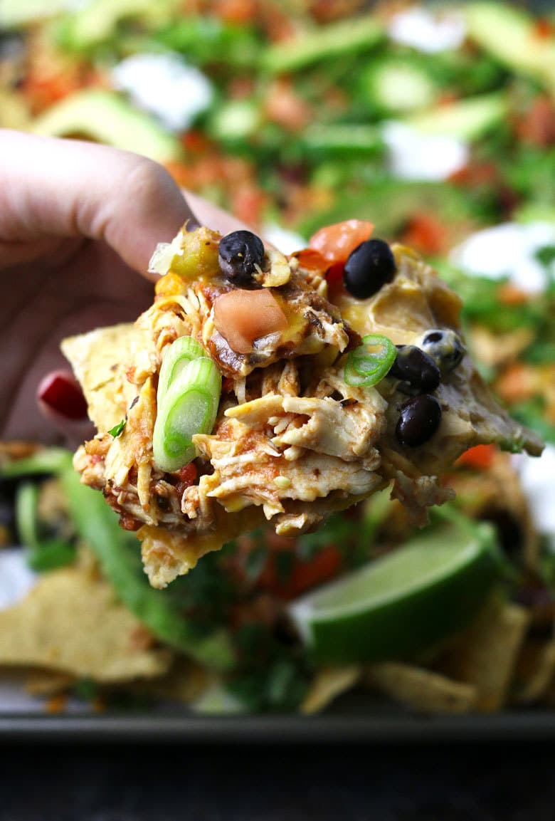 single portion of loaded chicken nachos