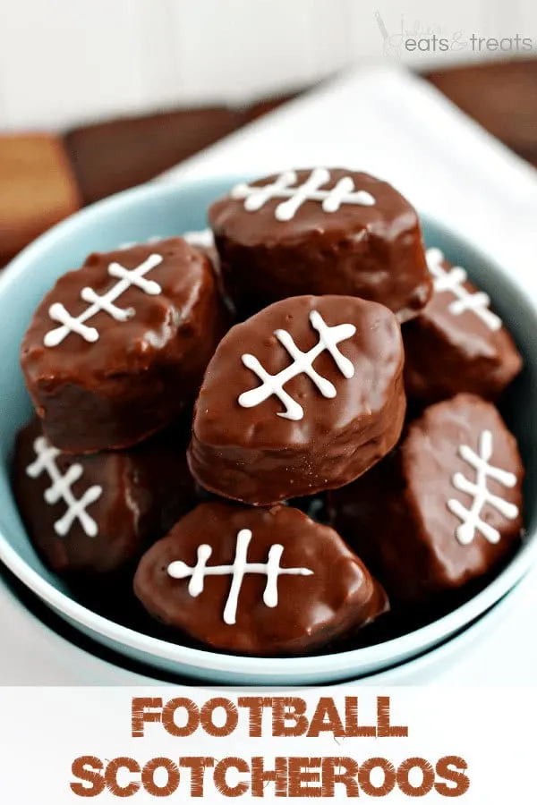 Game Day Party Plan - my favorite game day snacks, meals, and desserts, plus printables and decorating ideas for your party!