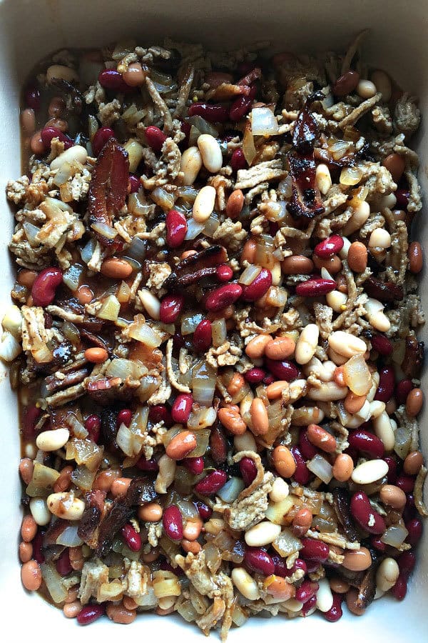 The perfect picnic meal plan - delicious recipes, easy printable, food bars and more! All you need is perfect weather and you're set.